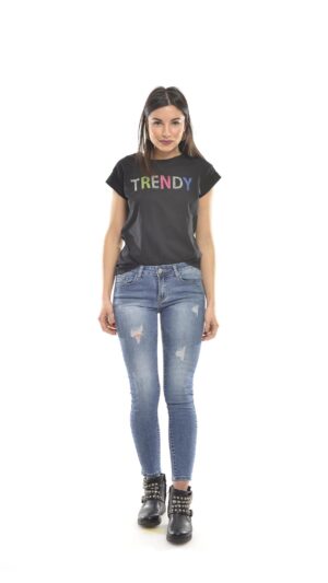TRENDY T-SHIRT